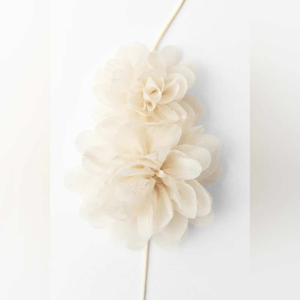 NEW Zara Cream Ecru Corded Collar Flowers Necklace Choker - Picture 3 of 7